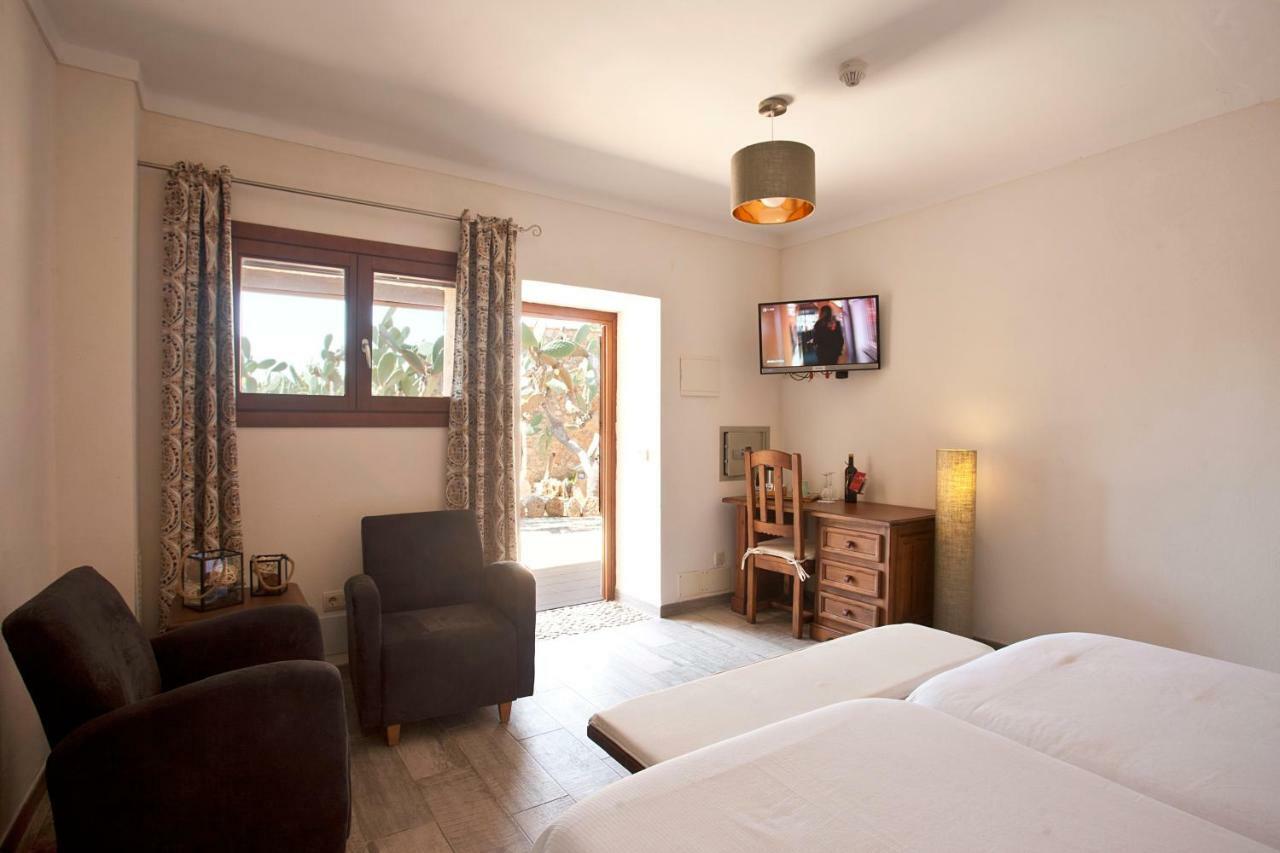 Agroturismo Es Quatre Cantons Binissalem Exterior foto